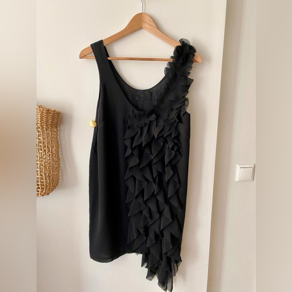 H&M Black One Shoulder Ruffle Dress